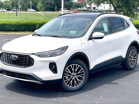 New 2024 Ford Escape SE w/ PHEV Premium Package image 2