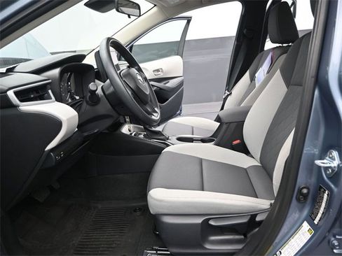 Used 2025 Toyota Corolla LE image 13