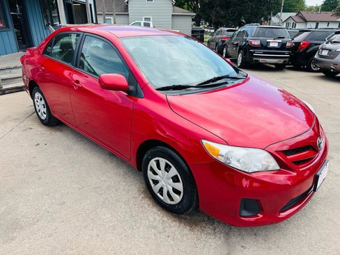 Used 2011 Toyota Corolla LE FWD image 1