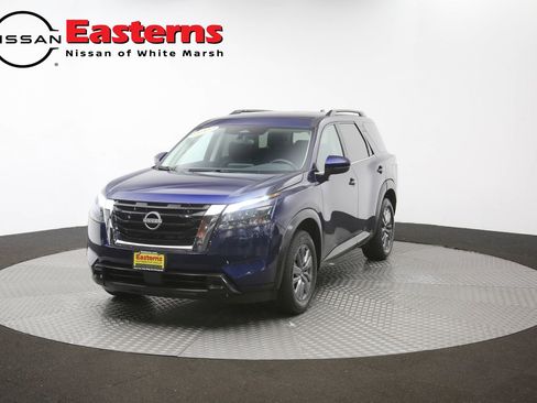 Used 2025 Nissan Pathfinder SV FWD image 53