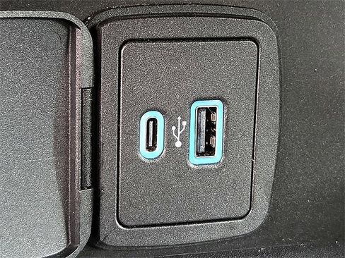 Used 2023 Ford Bronco Wildtrak image 22