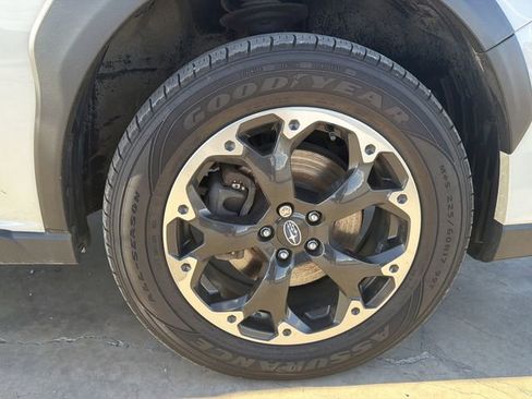 Used 2022 Subaru Crosstrek 2.0i image 9