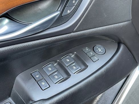 Used 2017 Cadillac Escalade ESV Premium Luxury image 15