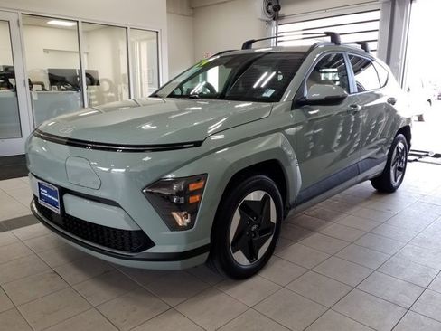 Certified 2024 Hyundai Kona SEL image 2