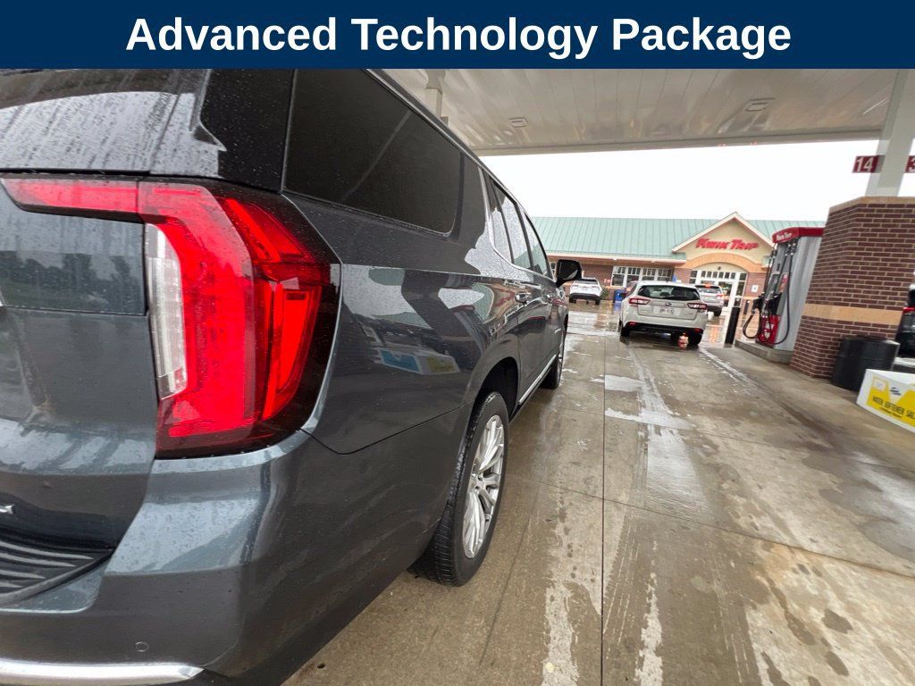 Used 2021 GMC Yukon Denali w/ Denali Premium Package AWD/4WD image 4
