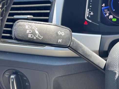 Used 2022 Volkswagen Atlas SE FWD image 25