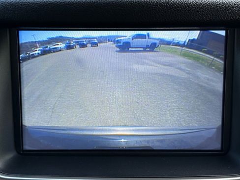 Used 2019 Chevrolet Suburban Premier image 21