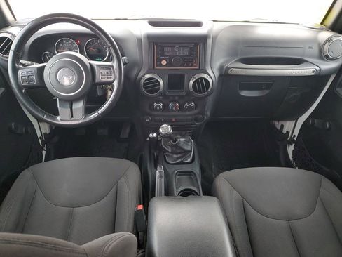 Used 2017 Jeep Wrangler Unlimited Sport w/ Connectivity Group image 16