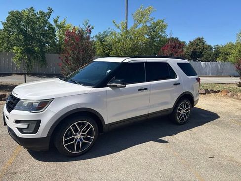 Used 2017 Ford Explorer Sport w/ Equipment Group 401A AWD/4WD image 1