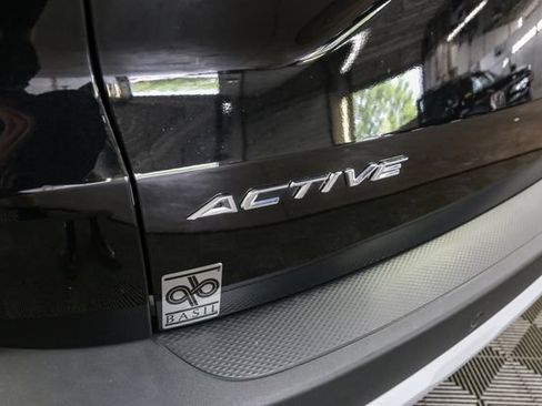 Used 2023 Ford Escape Active w/ Tech Pack #2 AWD/4WD image 9