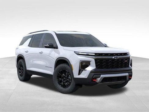 New 2026 Chevrolet Traverse Z71 w/ Enhanced Driving Package AWD/4WD image 7