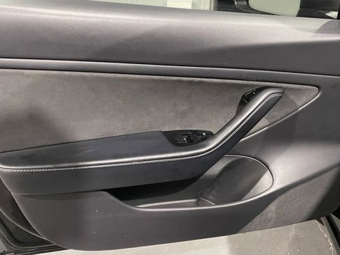 Used 2019 Tesla Model 3 Standard Range Plus image 12
