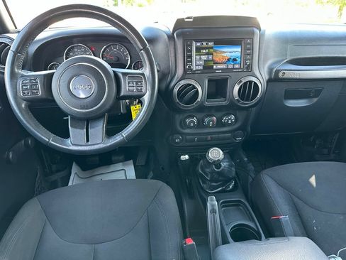 Used 2016 Jeep Wrangler Unlimited Sport AWD/4WD image 4