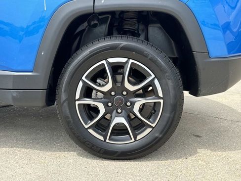 Used 2025 Jeep Compass Trailhawk AWD/4WD image 8
