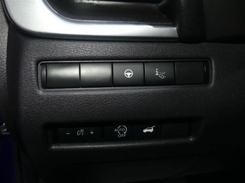 Used 2023 Nissan Rogue Platinum w/ Platinum Premium Package AWD/4WD image 29