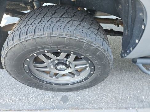 Used 2016 Toyota Tundra SR5 w/ SR5 Upgrade Package image 3