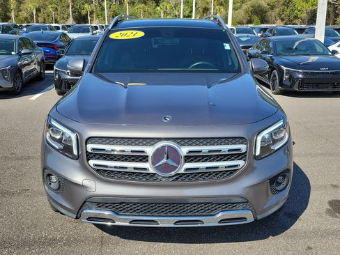 Used 2021 Mercedes-Benz GLB 250 4MATIC w/ Premium Package image 2