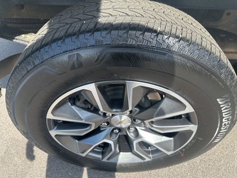 Used 2023 Chevrolet Silverado 1500 LT image 10