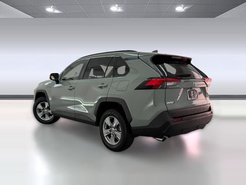 Used 2023 Toyota RAV4 XLE w/ Convenience Package FWD image 3
