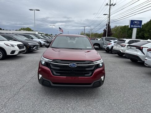 Certified 2025 Subaru Forester Touring AWD/4WD image 22