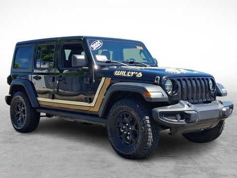 Used 2021 Jeep Wrangler Unlimited Sport AWD/4WD image 3