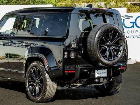 New 2026 Land Rover Defender 110 OCTA AWD/4WD image 10