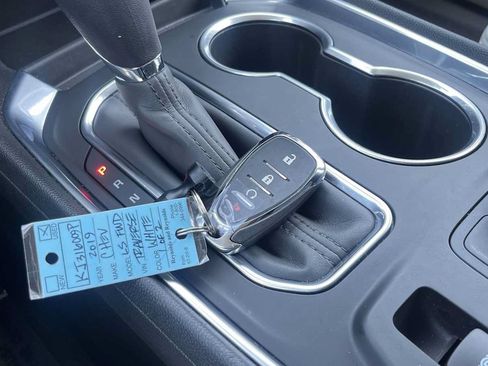 Used 2019 Chevrolet Traverse LS FWD image 50