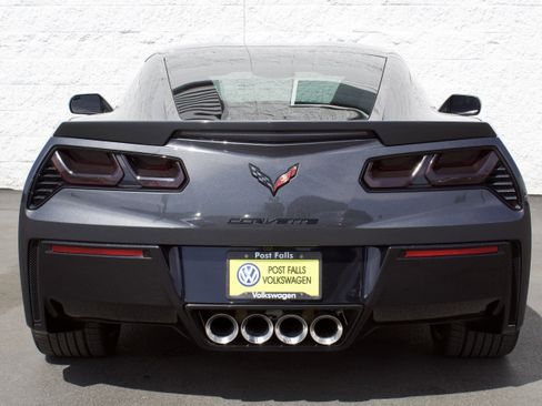 Used 2017 Chevrolet Corvette Stingray Coupe RWD image 7