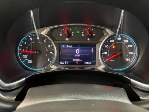 Used 2021 Chevrolet Equinox LT w/ Driver Convenience Package AWD/4WD image 16