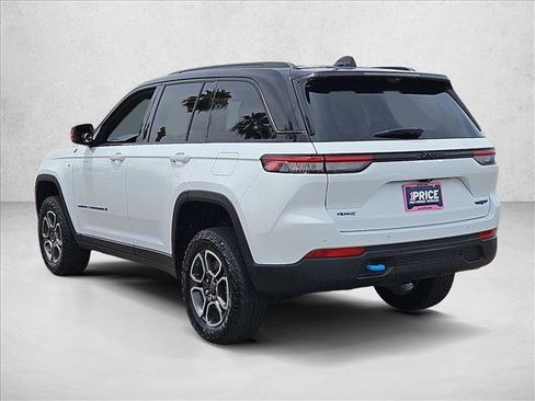 Used 2023 Jeep Grand Cherokee Trailhawk w/ Advanced Protech Group II AWD/4WD image 8