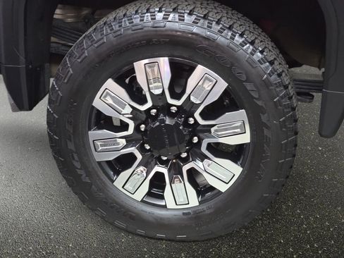 Used 2024 GMC Sierra 2500 Denali w/ Denali Reserve Package AWD/4WD image 35