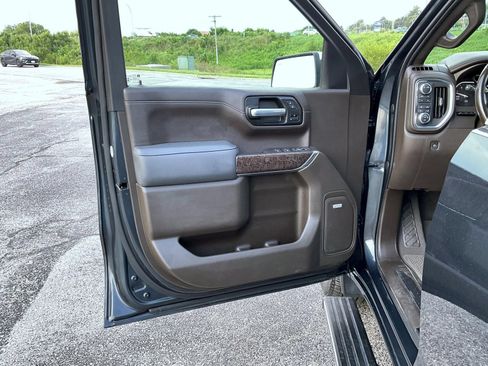 Certified 2021 GMC Sierra 1500 Denali w/ Denali Ultimate Package AWD/4WD image 11