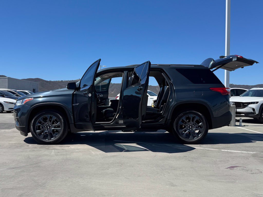 Used 2020 Chevrolet Traverse RS w/ LPO, Floor Liner Package FWD image 28