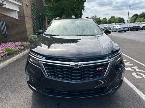 Used 2023 Chevrolet Equinox RS FWD image 2