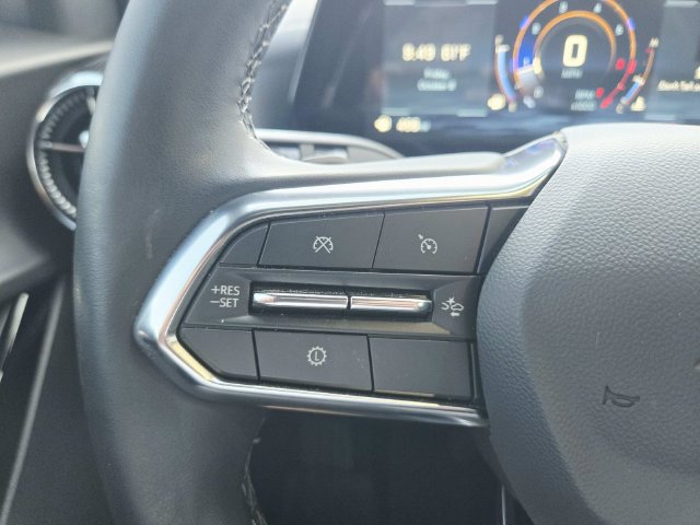 Used 2026 Chevrolet Equinox LT FWD image 16