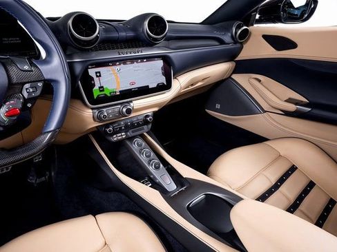 Certified 2019 Ferrari Portofino image 31