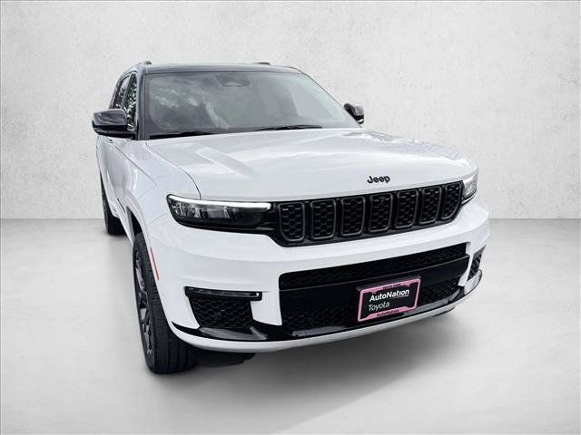 Used 2025 Jeep Grand Cherokee L Summit AWD/4WD image 3