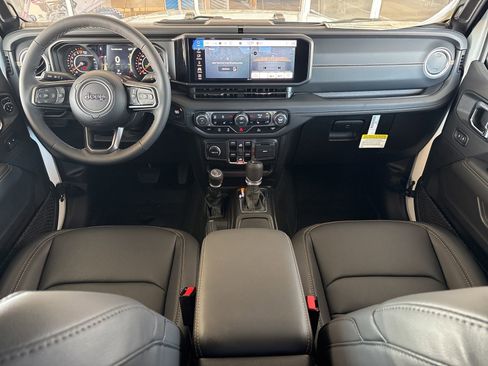 New 2025 Jeep Gladiator Sport image 15