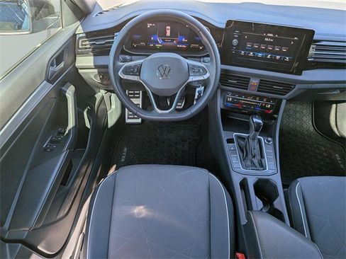 Certified 2025 Volkswagen Jetta Sport image 18