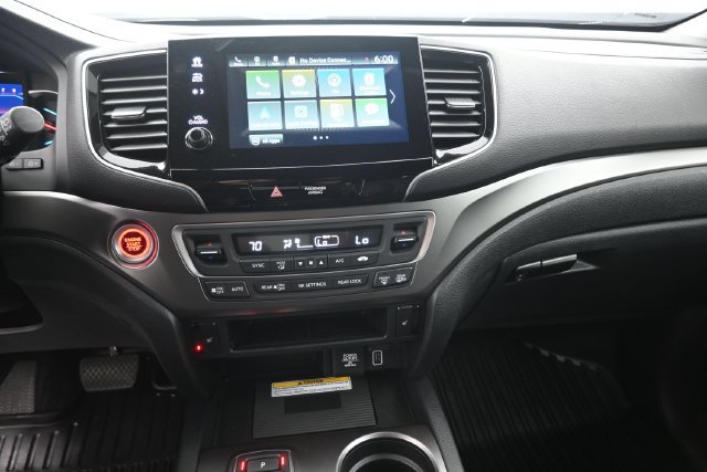 Used 2022 Honda Pilot Special Edition image 3