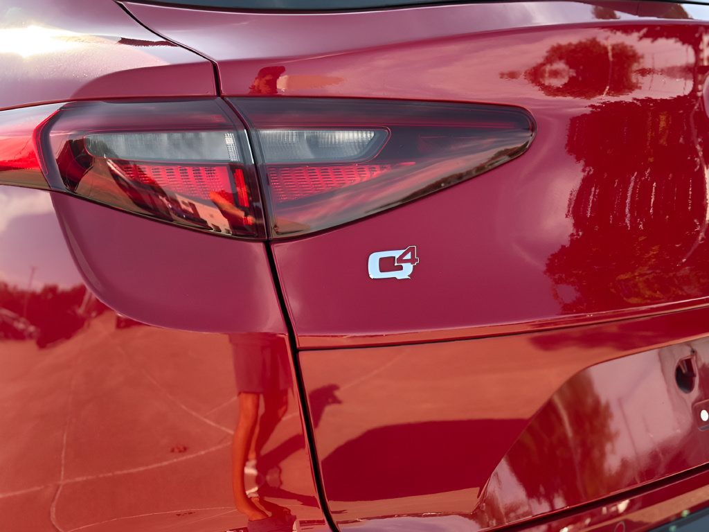 Used 2022 Alfa Romeo Stelvio Ti AWD/4WD image 26