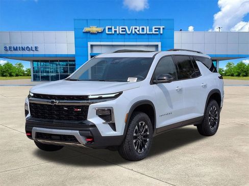 New 2026 Chevrolet Traverse Z71 w/ Enhanced Driving Package AWD/4WD image 2