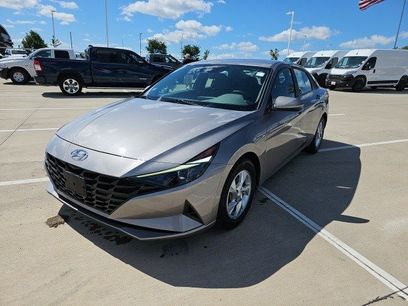 Used 2022 Hyundai Elantra SE