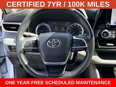 Used 2023 Toyota Highlander LE FWD image 18