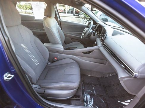 Used 2021 Hyundai Elantra SEL image 32