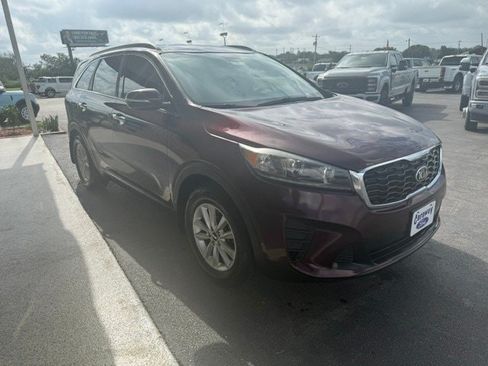 Used 2019 Kia Sorento FWD w/ LX Convenience Package image 4