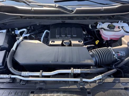 Used 2026 Chevrolet Silverado 1500 Custom Trail Boss AWD/4WD image 33
