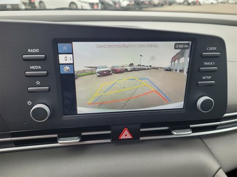 New 2026 Hyundai Elantra SE image 9