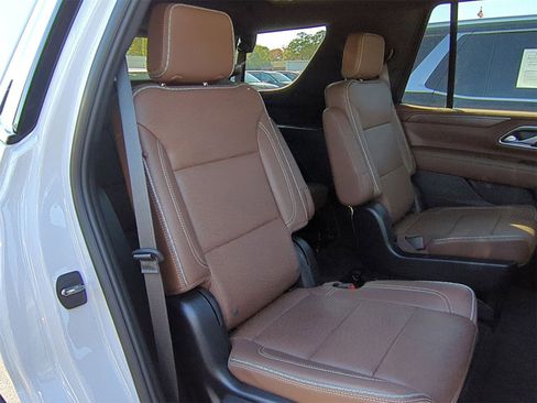 Certified 2024 Chevrolet Tahoe High Country w/ Advanced Technology Package image 31