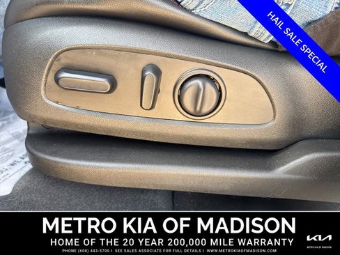 Used 2022 Chevrolet Equinox RS w/ RS Leather Package AWD/4WD image 15